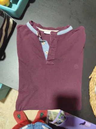 Polo hombre cuello mao morado