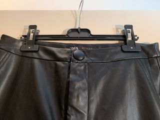 Pantaloni Zara ecopelle neri tg M
