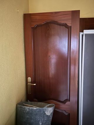 Puerta de madera 2 con cristal 5 macizas