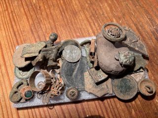 Lote monedas y botones antiguos