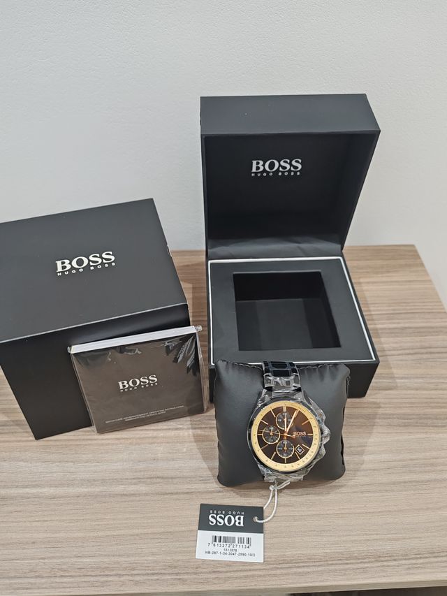 Reloj Hugo Boss Negro y Dorado