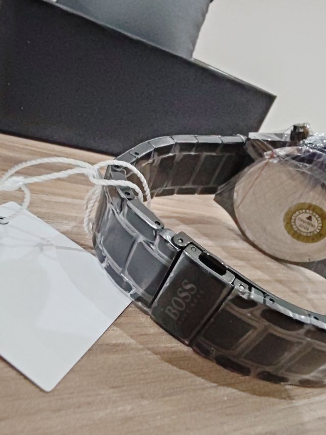 Reloj Hugo Boss Negro y Dorado