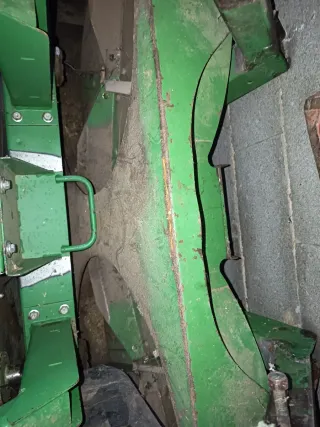 Se vende esparcidor de granza