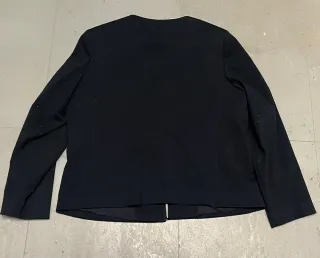 Conjunto chaqueta y vestido negro