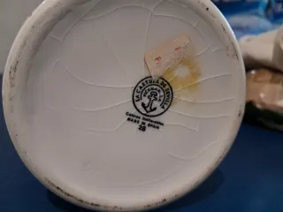 LA CARTUJA DE SEVILLA. Jarrón de porcelana blanco