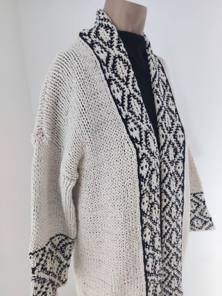 Chaqueta de punto larga mujer beige y negro