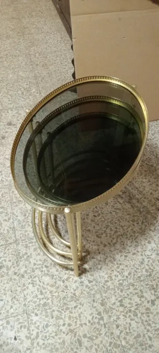 Conjunto 2 Mesitas Cristal y Metal Dorado