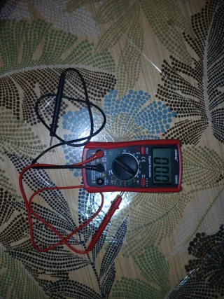 Se vende medidor de voltaje