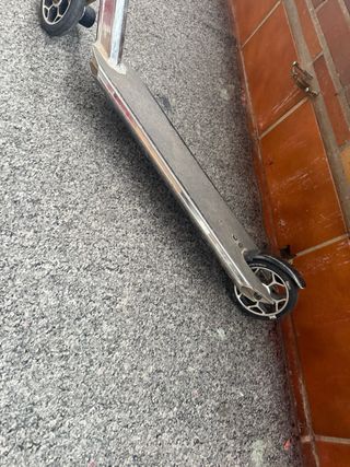 Patín profesional con ruedas arcoíris