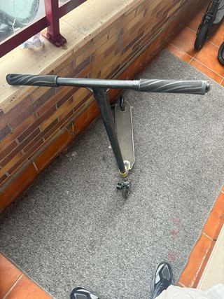 Patín profesional con ruedas arcoíris