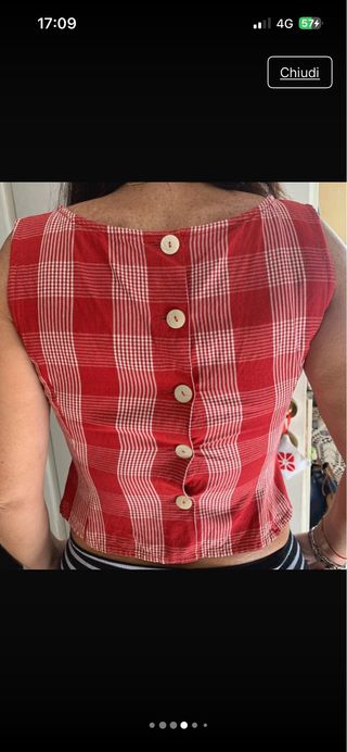 Top smanicato a quadri rossi-bianchi lino Sisley