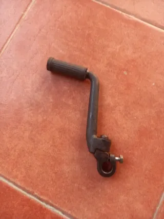 Pata de arranque Derbi EU2