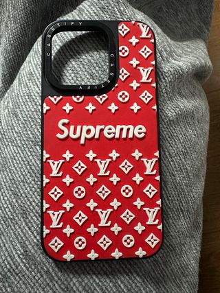 Funda iPhone 14 Pro Casetify Supreme LV