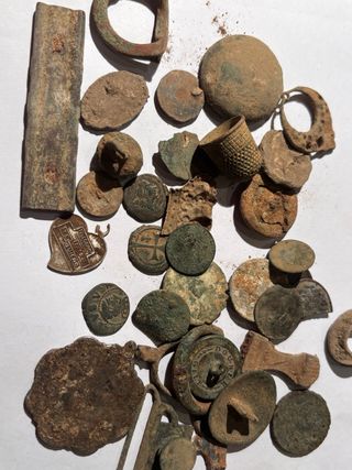 Lote monedas y botones antiguos