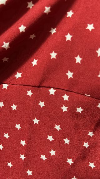 Vestido rojo estrellas volantes