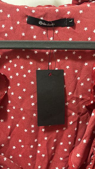 Vestido rojo estrellas volantes