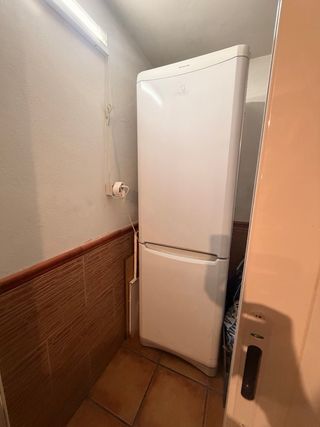 Frigorífico Indesit Total No Frost