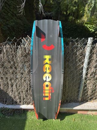 tabla kitesurf Reedin space agency 138