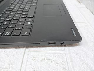 Portatil Toshiba Satellite Pro R5 (1728)