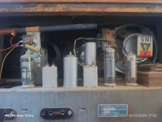 Radio antigua Klarmax KL-91 Beige/Dorado