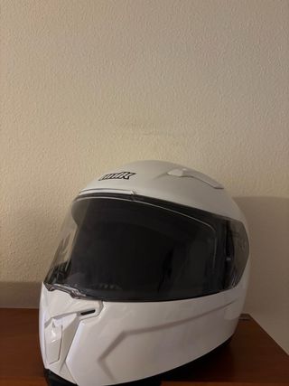 Casco de moto blanco. TALLA L
