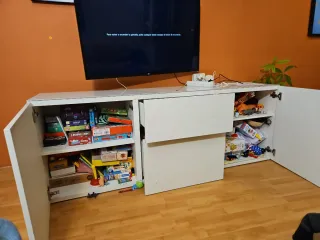 GRATIS!!! Mueble TV blanco. Av madrid bcn