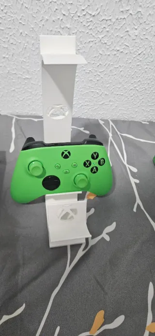 Xbox Series S 512GB. Más mando originial verde.