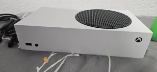 Xbox Series S 512GB. Más mando originial verde.