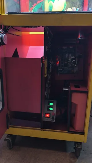 Grúa muñecos magictoys de megatec