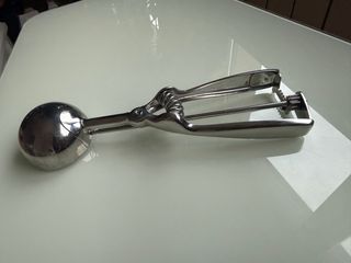 Cuchara para helado de metal