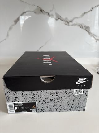 Zapatillas Jordan Blancas y Negras