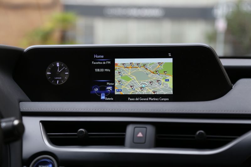 Lexus UX 250h BUSINESS NAVIGATION 2019, foto 16