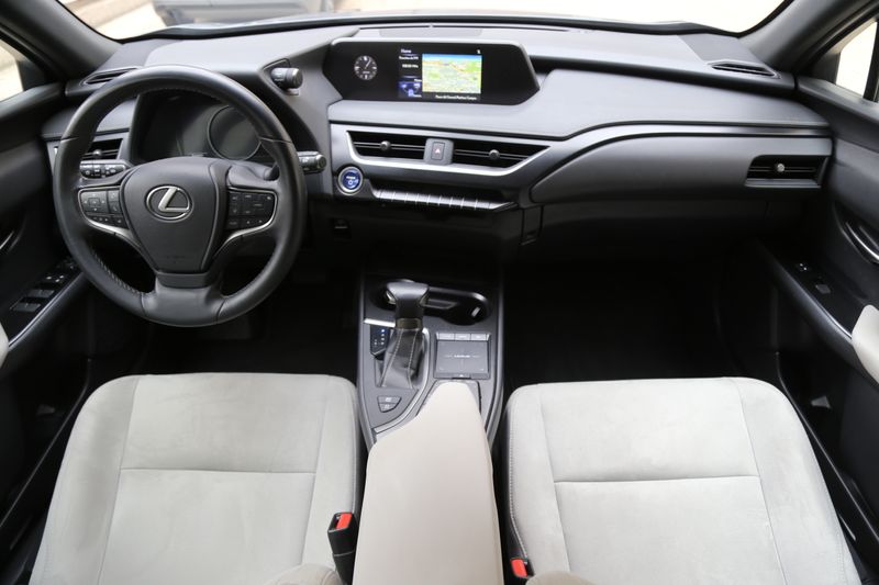 Lexus UX 250h BUSINESS NAVIGATION 2019, foto 23