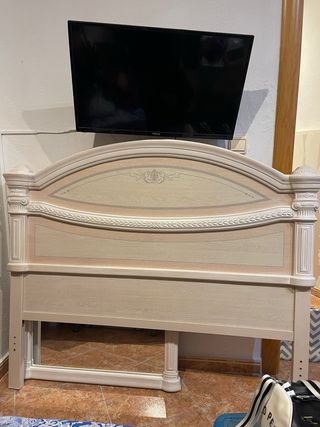 Conjunto Cabecero, Cómoda, Espejo y Mesillas