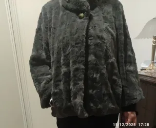 Giacca/Mantella invernale, in pelliccia ecologica