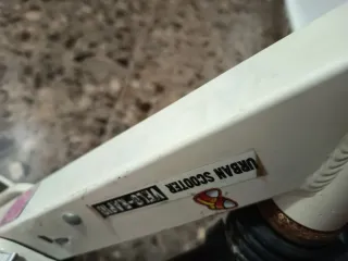 Patinete grande blanco