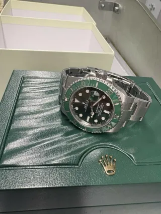 Rolex Submariner Hulk 116610LV Full Set 2013