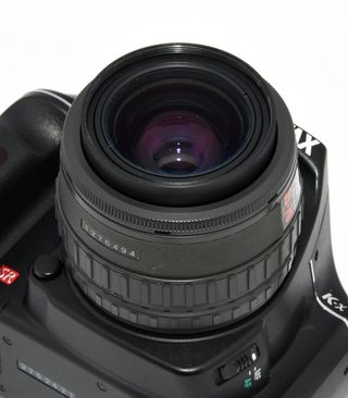 Cámara Pentax K-X + Lente SMC 35-70