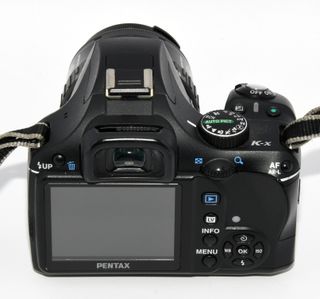 Cámara Pentax K-X + Lente SMC 35-70