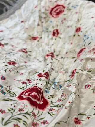 Mantón de Manila bordado a mano