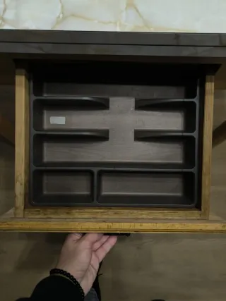 Mesa extensible cocina y 2 taburetes