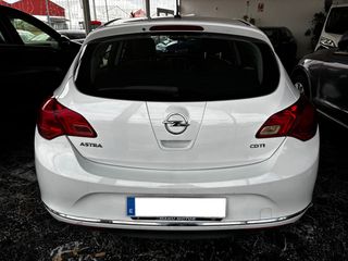Opel Astra 2013