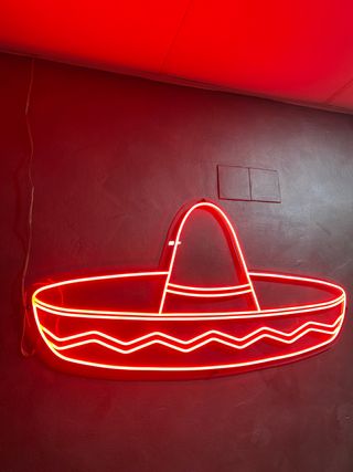 Sombrero Neón Mexicano Rojo