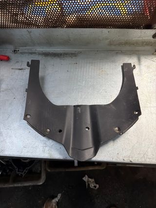 Tapa bajo faro Aprilia RS 125 2022