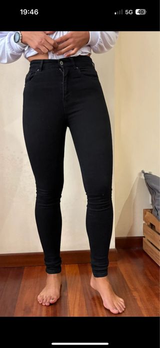 Pantalones pitillo negros