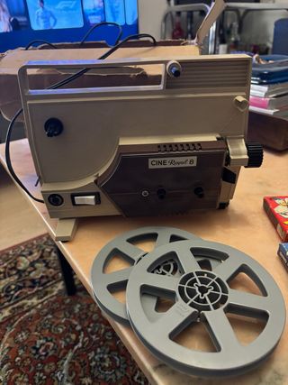 Proyector Cine Royal 8mm + 2 Películas