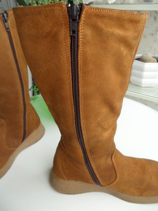 (Perfectas) Botas piel vuelta bordadas