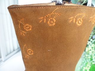 (Perfectas) Botas piel vuelta bordadas