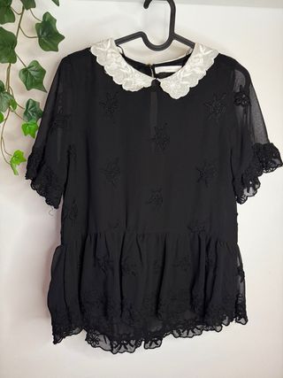 Lote Ropa Talla XS: Vestidos y Blusas