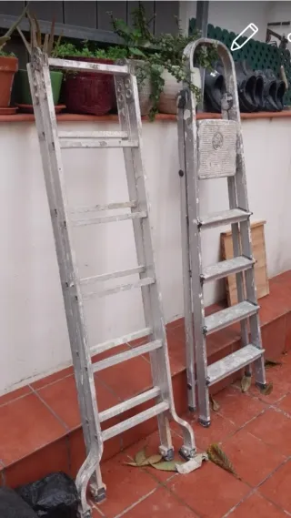 Escalera de aluminio plegable